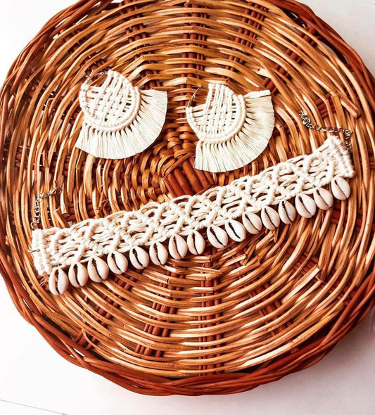 White macrame and shell beach jewellery set, choker and earrings